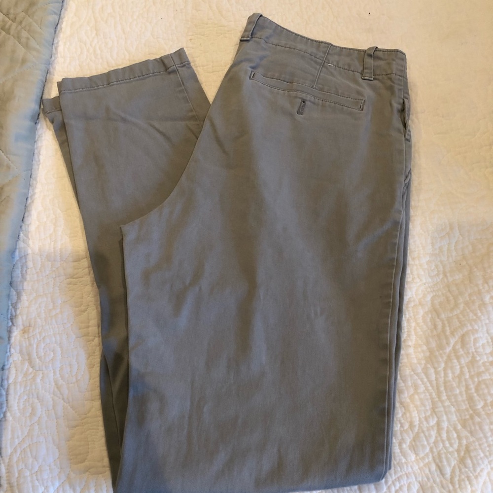 Men’s UO chinos